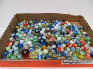 lot 204 image: Excellent Estate Lot of Vintage Marbles #1