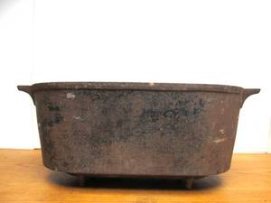 lot 209 image: Large Old Antique Cast Iron Footed Boiler