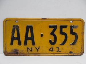 lot 79 image: Orig Vintage 1941 New York License Plate