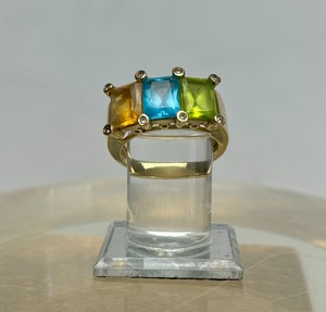 lot 252 image: Genuine Solid 14K Gold Ring wGemstones