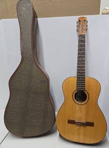lot 271 image: Vintage Carlson-Levin GOYA Model G-10 Acoustic Guitar - Made in Sweden