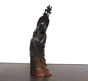 lot 213 image: Old Vintage Figural Oriental Carved Horn