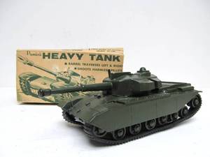 lot 152 image: Nice Condition Vintage Projectile-Firing PREMIER Heavy Tank 