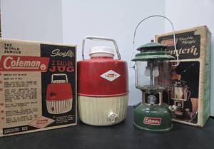 lot 329 image: Nice Condition Vintage COLEMAN Lantern & Jug Cooler wOriginal Boxes
