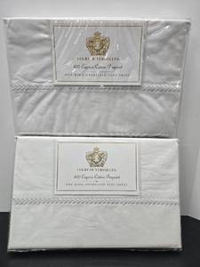 lot 335 image: 2 Brand New Court of Versailles Oversized King Bed Sheets