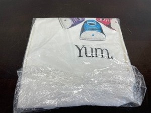 lot 316 image: Unworn Retro 90s APPLE Computers iMac Yum T-Shirt - Adult Size Medium