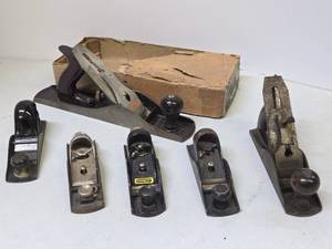 lot 362 image: Group of Vintage Woodworking Planes