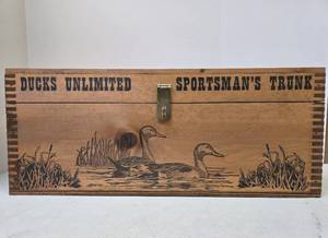 lot 366 image: Dovetailed Wood Ducks Unlimited Sportsmans Trunk