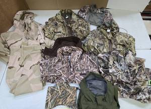 lot 380 image: Group of Good Hunting Camo Gear #3 