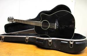 lot 285 image: Very Nice OVATION Acoustic  Electric Guitar wExcellent Hard Case