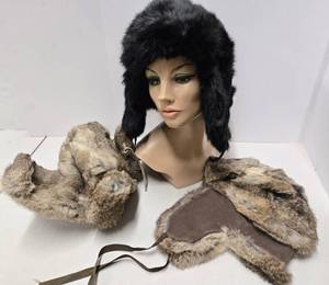 lot 390 image: Nice Group of 3 Vintage Genuine Rabbits Fur Winter Hats