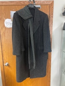 lot 393 image: Excellent Vintage Mens TOWNCRAFT Charcoal Grey Wool Coat wScarf