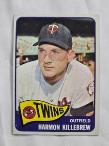 lot 40 image: Harmon Killebrew 1965 Topps Baseball Card #400