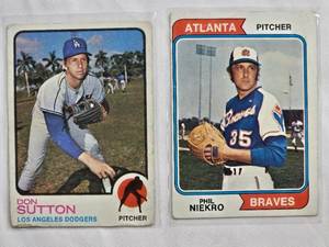 lot 43 image: Lot of 2 Vintage Baseball Cards - Phil Niekro 1974 Topps No. 29 and Don Sutton 1973 Topps No. 10