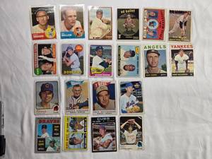 lot 110 image: Lot of 20 Vintage Baseball Cards from the 1950s, 60s, 70s