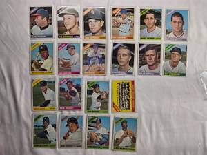 lot 133 image: Lot of 20 Vintage Topps Baseball Cards from 1966
