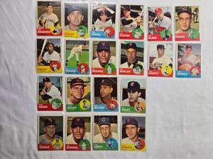 lot 231 image: Lot of 20 Vintage Topps Baseball Cards from 1963