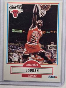 lot 237 image: Michael Jordan 1990 Fleer Basketball Card #26