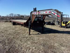 lot 1 image: 2015 PJ Gooseneck Tandem Axle, Dually Trailer 36FT