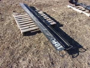 lot 17 image: 10 Pallet Fork Extensions (UNUSED)