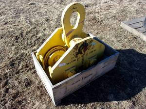 lot 36 image: 20 Ton Hoist Trolley