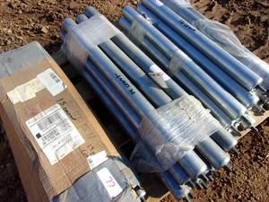 lot 78 image: 14 Conveyor Rollers