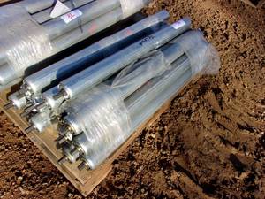 lot 79 image: 16 Conveyor Rollers