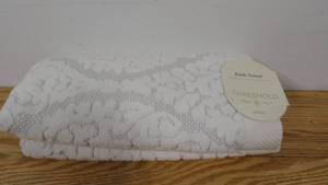 lot 128 image: Ogee Bath Towel White - Threshold