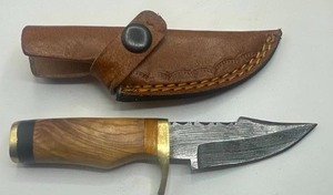 New 6 Damascus Steel Knife with Double Stitch Leather Sheath