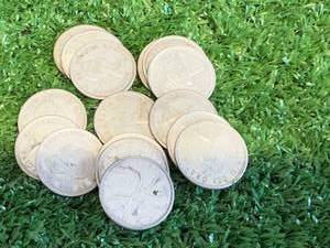16 Canadian Silver Quarters 80%