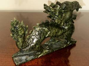 lot 153 image: Jade Dragon Figurine Decor