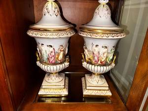 lot 154 image: Porcelain Urns Pair with Covers