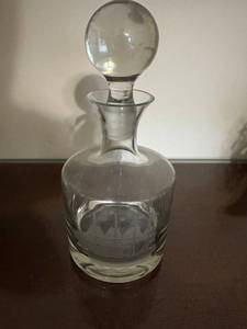 lot 160 image: Vintage Crystal Decanter
