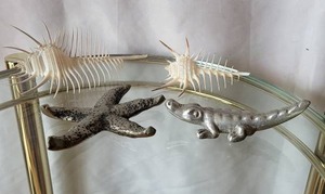 lot 233 image: Metal Marine Decor Set with Shells