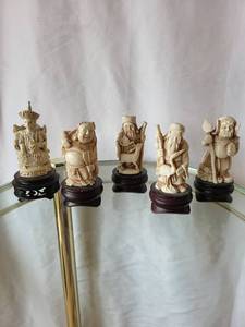 lot 237 image: Vintage Asian Figurine Set