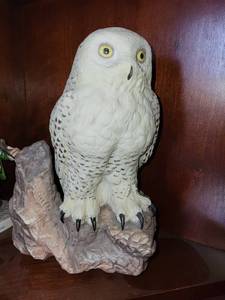 lot 254 image: Snow Owl Figurine with Rock Base