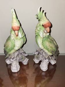 lot 257 image: Andrea by Sadek Porcelain Cockatoos