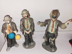 lot 264 image: Vintage Clown Figurines Set of 3