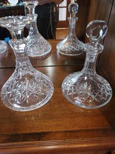 lot 281 image: Set of Crystal Decanters