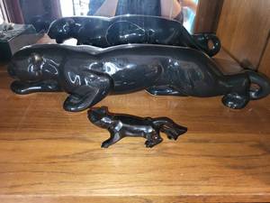 lot 286 image: Elegant Black Panther Sculptures