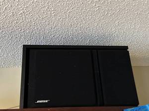 lot 305 image: Bose 301 Series III Speaker