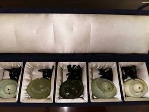 lot 59 image: Jade Bird Carving Set
