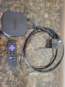 lot 76 image: Roku 4801X Streaming Device
