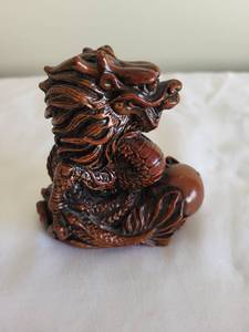 lot 88 image: Intricate Dragon Figurine Decor
