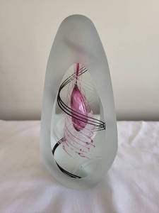 lot 98 image: Vintage Art Glass Sculpture