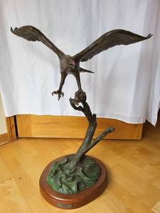lot 110 image: Bronze Eagle Sculpture 29
