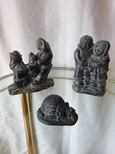 lot 116 image: Inuit Figurine Set with Igloo