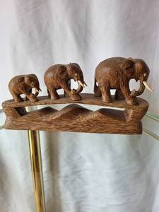 lot 120 image: Wooden Elephant Figurine Set