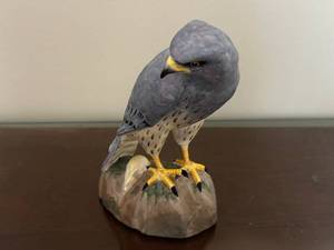 lot 135 image: Spode Montagus Harrier Figurine