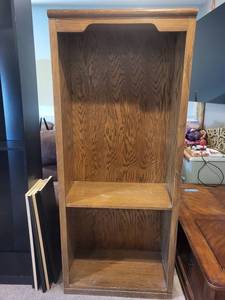 lot 6 image: Oak Wood Bookshelf Brown Finish